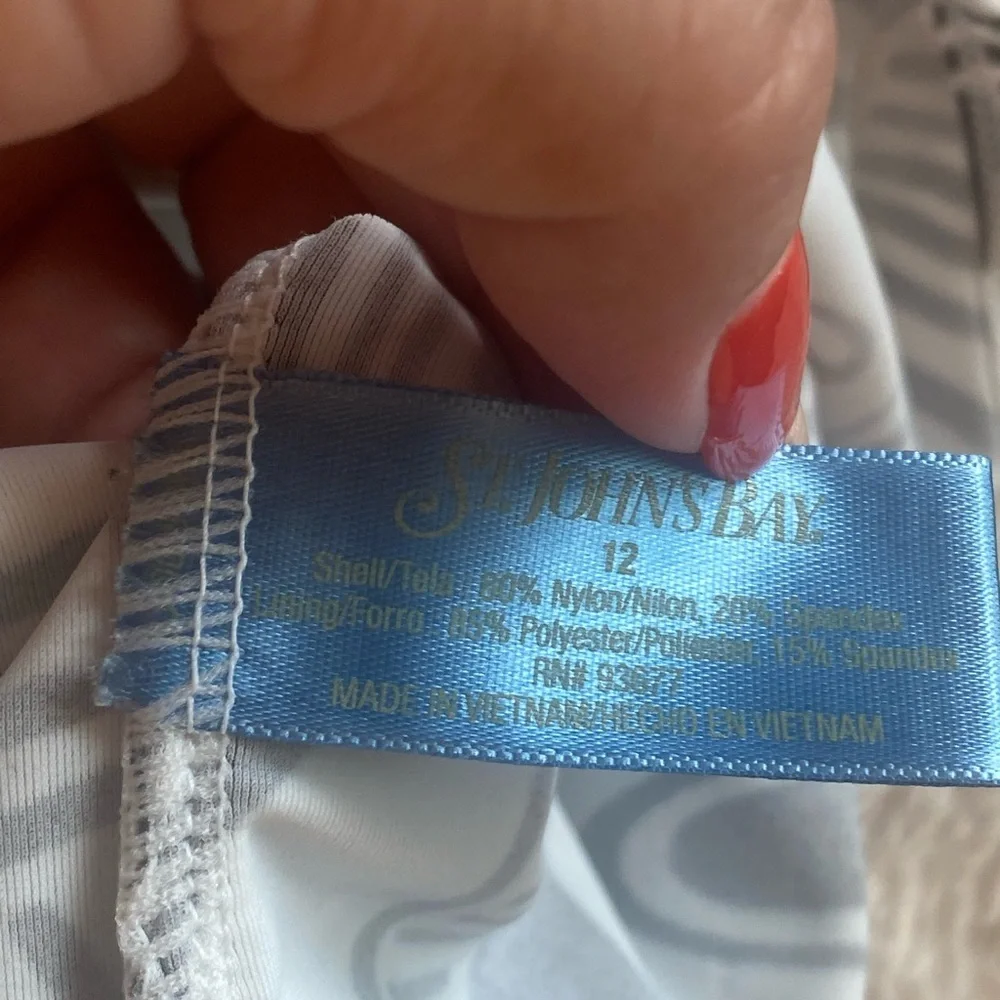 St. John's Bay Tankini Top - Picture 7 of 7